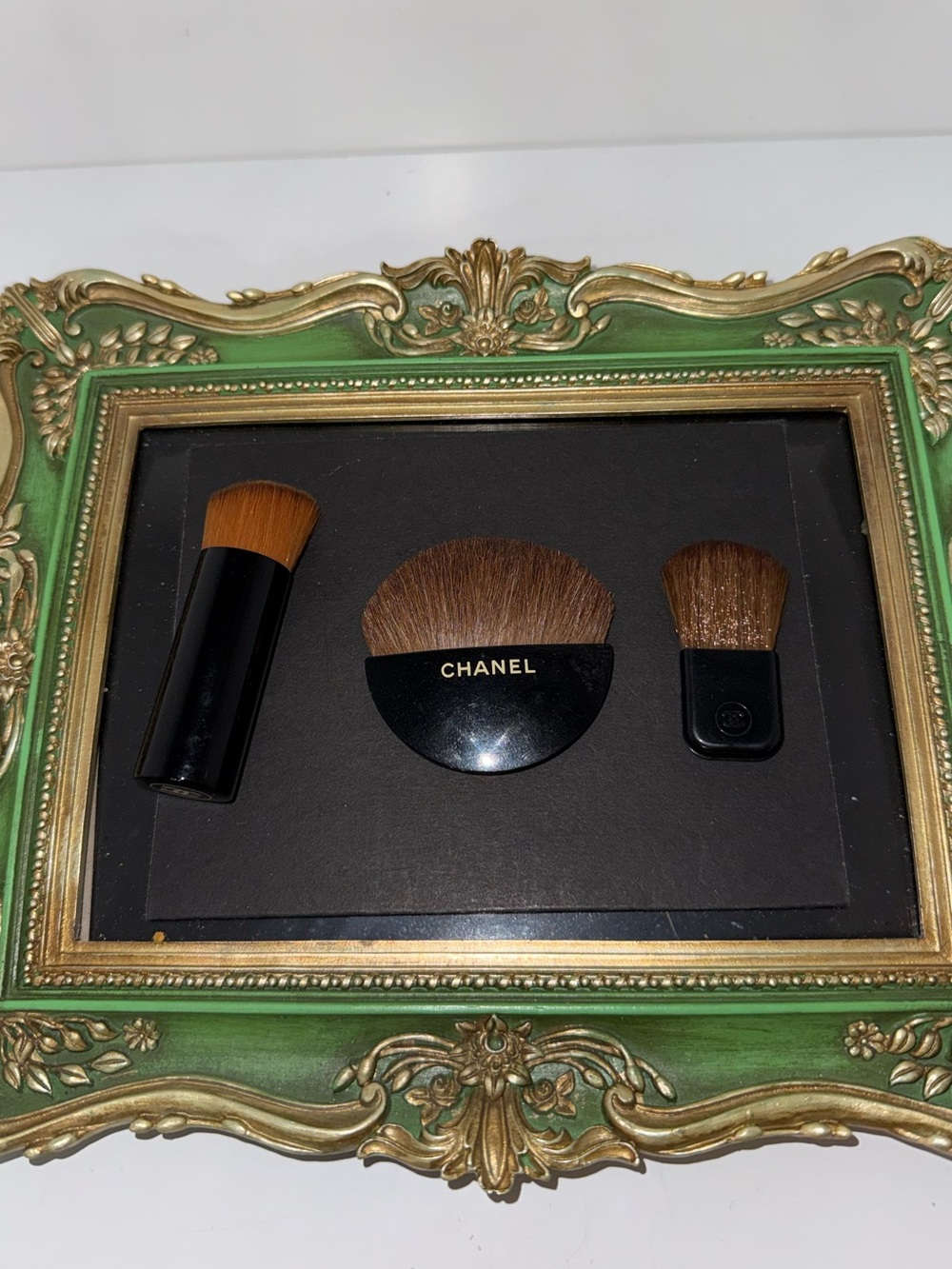 CHANEL travel Brush - pick one